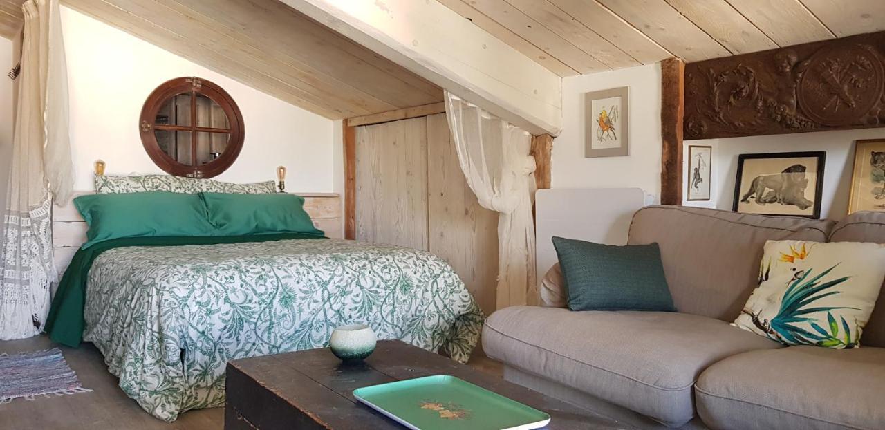 La Boheme Bed and Breakfast Charols Exteriör bild