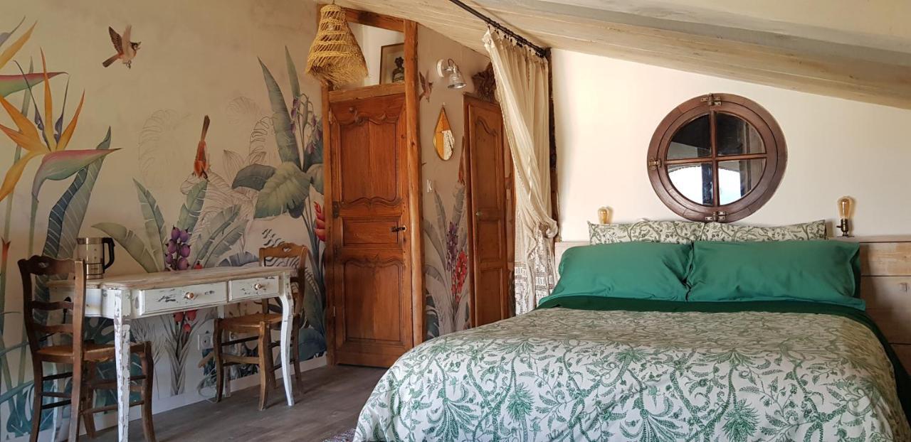 La Boheme Bed and Breakfast Charols Exteriör bild